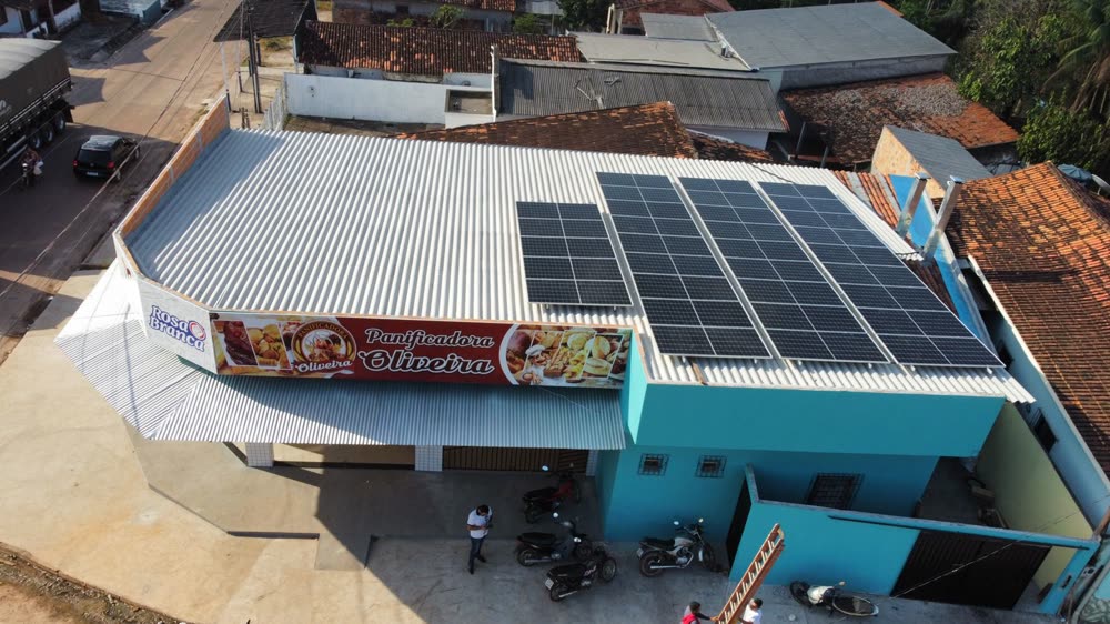 Comércios com energia solar instalada pela MS Energy